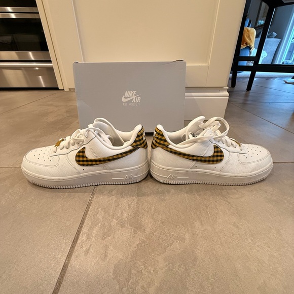 Nike Air Force 1 Low Bronzine Gingham Women's Shoes DZ2784-102 - Picture 9 of 9